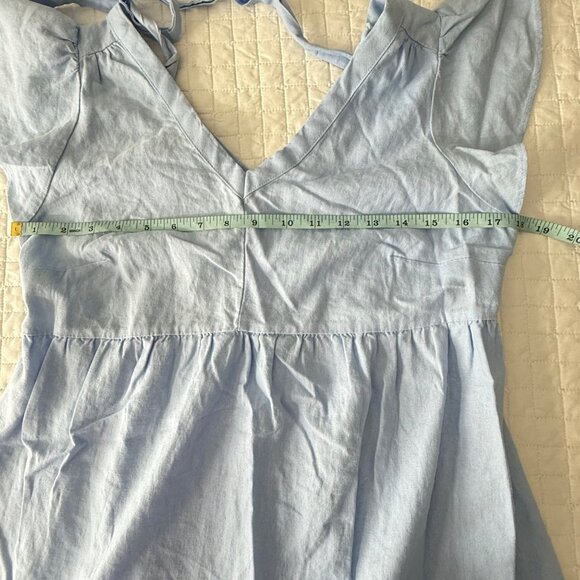 Light Blue Tiered V-Neck Dress With Tie-Back Design Size M - Picture 4 of 7